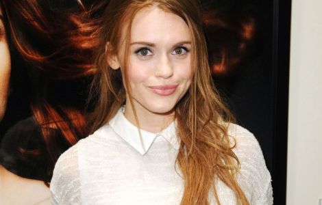 Photo of Holland Roden Ex-Girlfriend of Max Carver